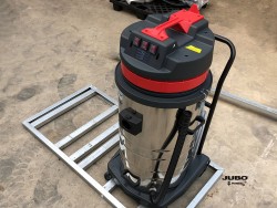 Vaccum cleaner with filter...